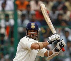 100th century to fetch 100 gold coins for Sachin